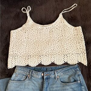 Arizona jeans vintage look crochet cropped tank boho color natural lined.
